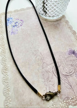 Amour in Bloom Necklace